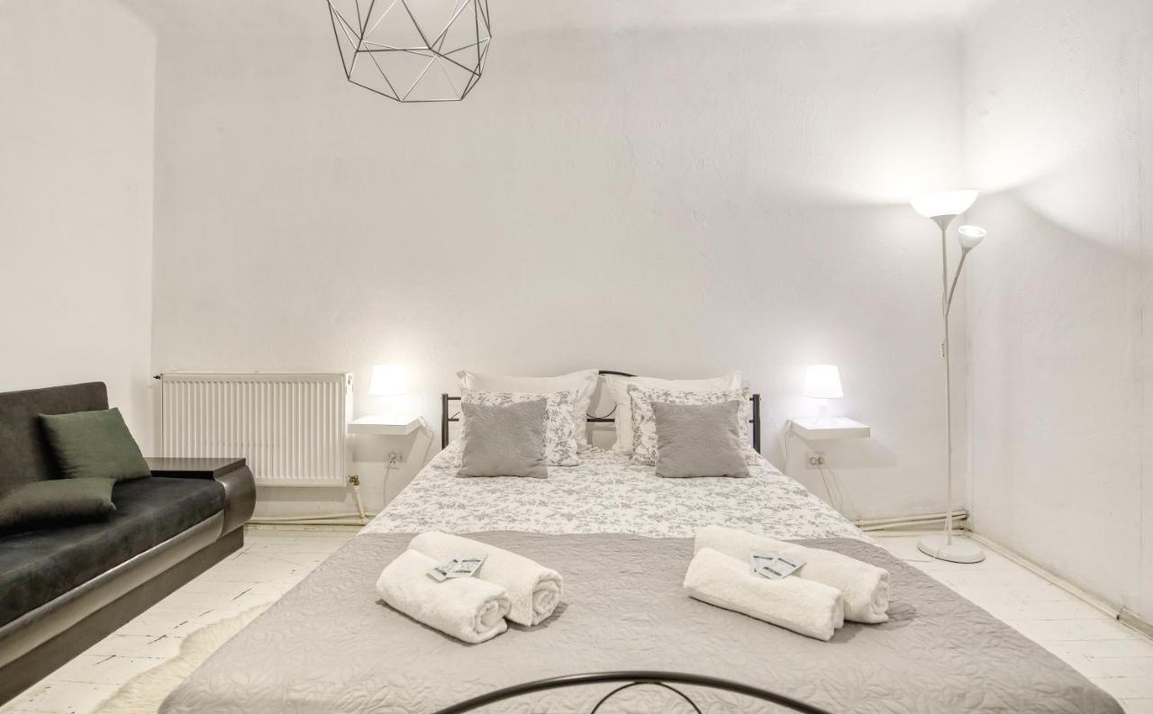 La Maison Blanche Alba Iulia Exterior foto
