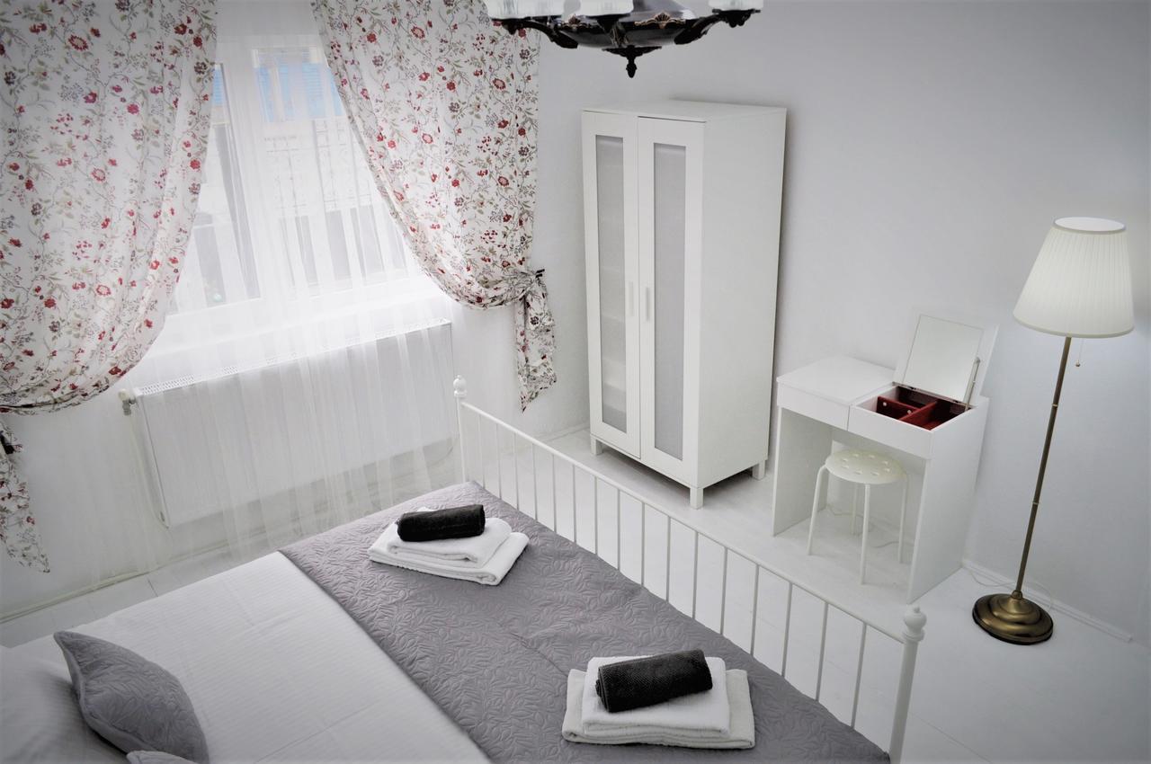 La Maison Blanche Alba Iulia Exterior foto